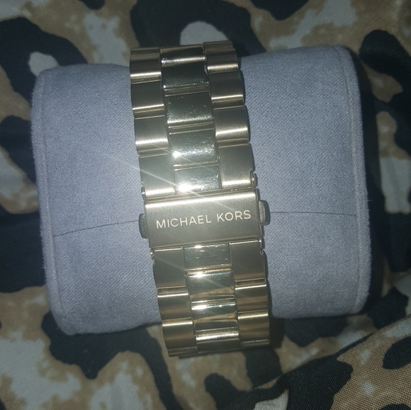 Michael Kors Watch - Picture 4 of 4